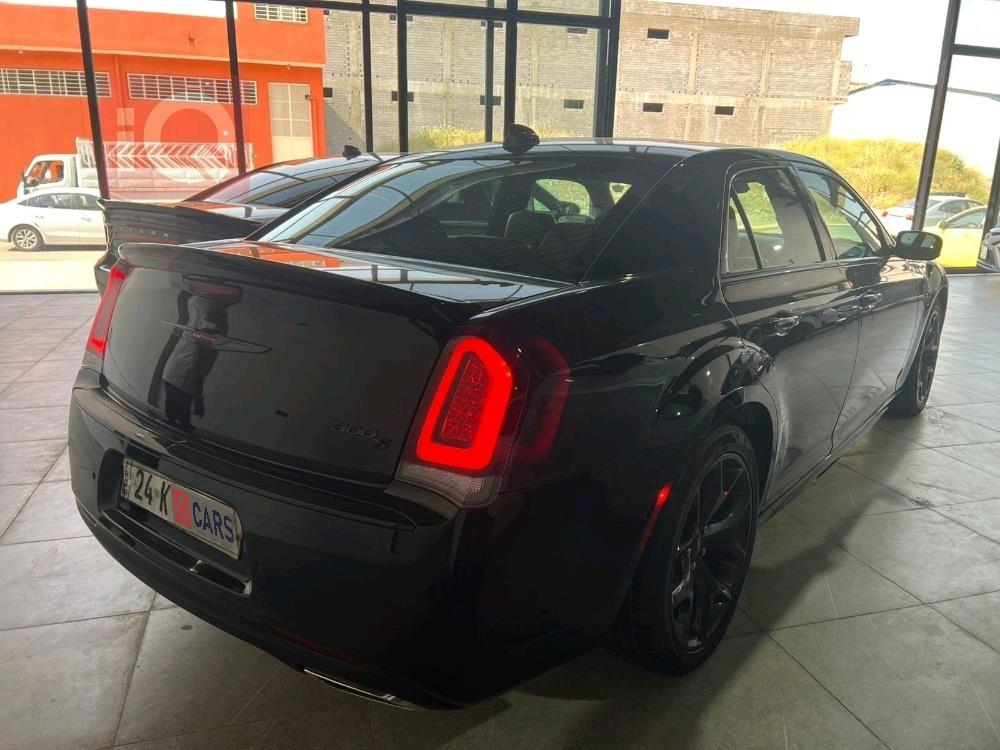 كرايسلر 300